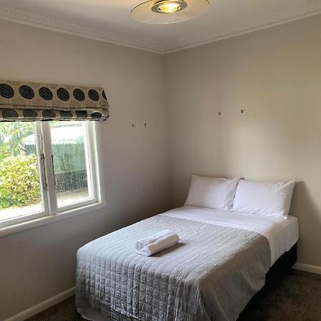 Kk Boarding Holiday House Hamilton Exterior photo